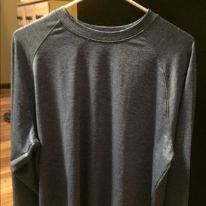 L/S activewear shirt